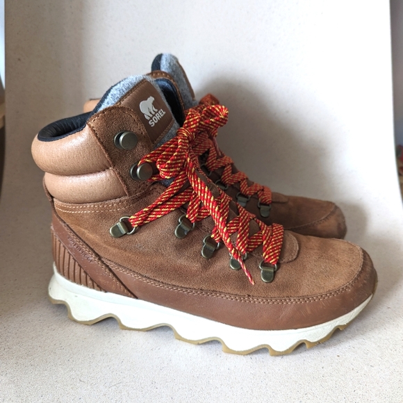 SOREL Kinetic Conquest Winter trail hiking Boots short style - Picture 1 of 5